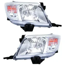 reflektory-lampy-toyota-hilux-viii-05-zestaw
