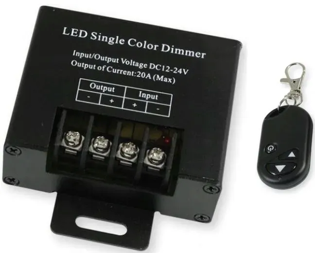 2-x-sterownik-sciemniacz-rf-pilot-do-tasm-led-12v-20a-typ-sterowany-pilotem
