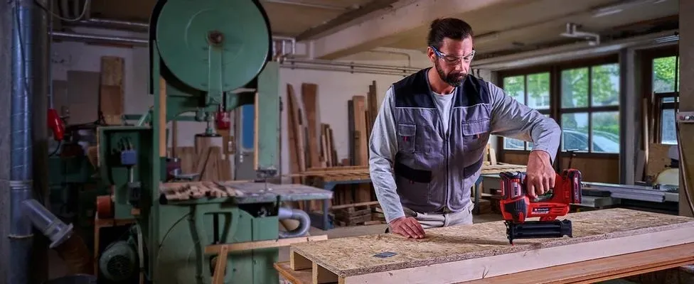 gwozdziarka-15-50mm-akum-18v-500-szt-gwozdzi-fixetto-18-50-n-solo-einhell