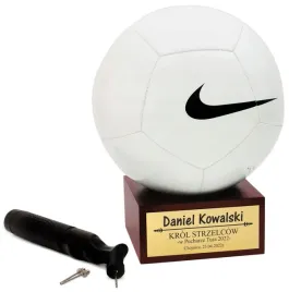 2-x-pilka-nike-prezent-chlopca-urodziny-trofeum-grawer