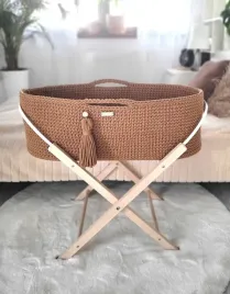 kosz-mojzesza-boho-handmade-ze-stojakiem-caramel