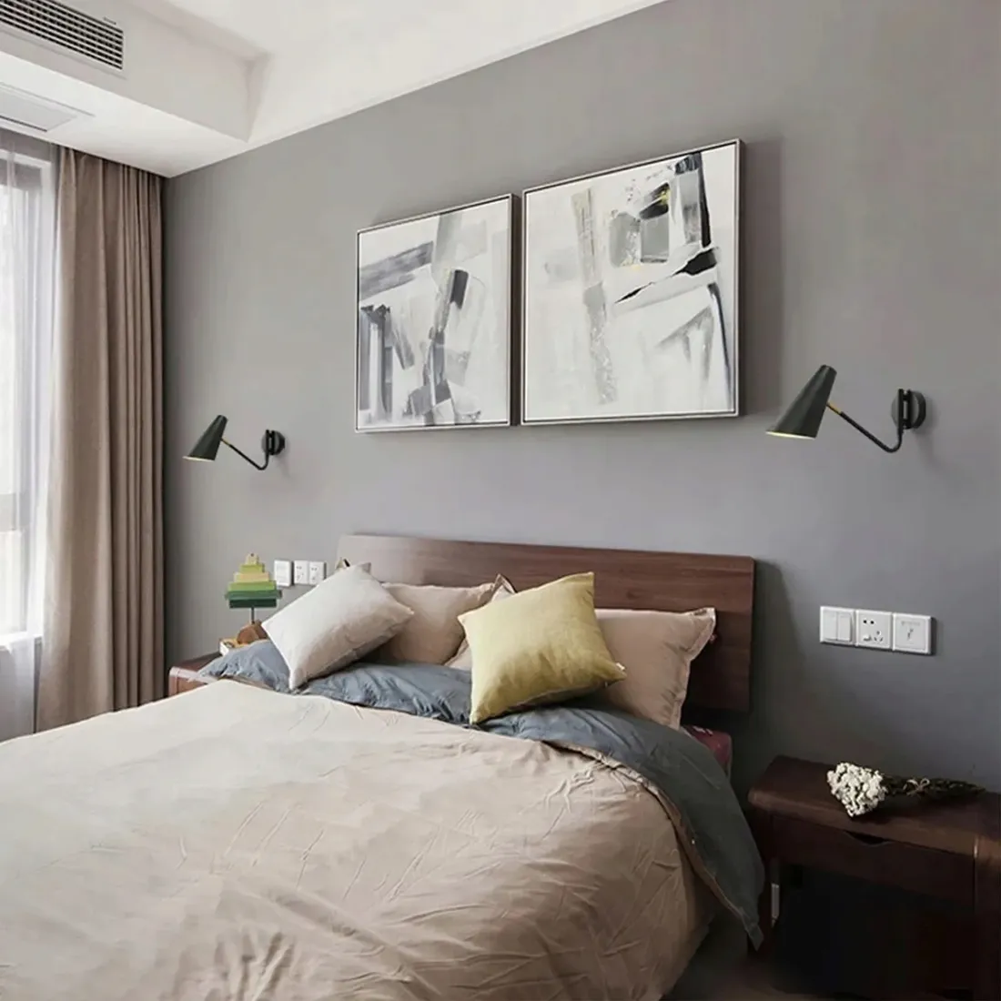 lampa-scienna-kinkiet-zloty-czarny-salon-korytarz