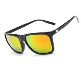 okulary-sloneczne-etui-material-oprawki-metal