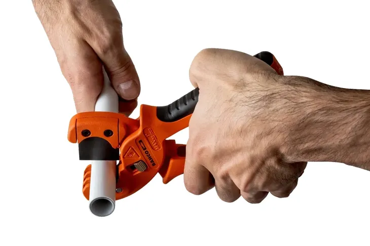 nozyczki-do-ciecia-rur-wielowarstwowych-28-mm-bahco-maksymalna-grubosc-ciecia-28-mm