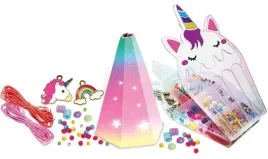 wykonaj-kolorowe-bransoletki-z-zawieszkami-w-ksztalcie-jednorozca-7-lat