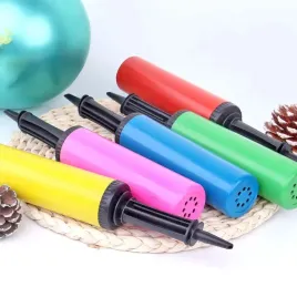 dwustronna-pompka-reczna-do-pompowania-balonow-roweru-pilek-pilki