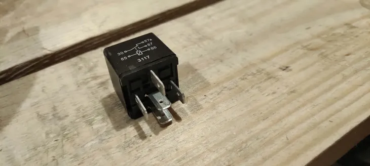 przekaznik-4554rd933332041-granit-stan-nowy-numer-katalogowy-oryginalu-aebi-20-1021968-5-agrifac-7764760-broshuis-35429030-claas-03200700-daf-0906185-deutz-fahr-166075-hymer-1023509-hymer-3642802-kamag-80079520-kogel-80079520-krone-0301554-0-lamberet-2413400-reisch-5011935-rosenbauer-4014801-solaris-1082-008142-01-terex-5050247300-volvo-pj5110012