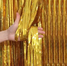 kurtyna-dekoracyjna-zlota-holograficzna-urodzinowa