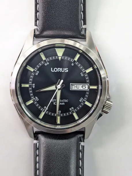 zegarek-lorus-automatic-42mm-rl423bx9-ksztalt-koperty-okragla