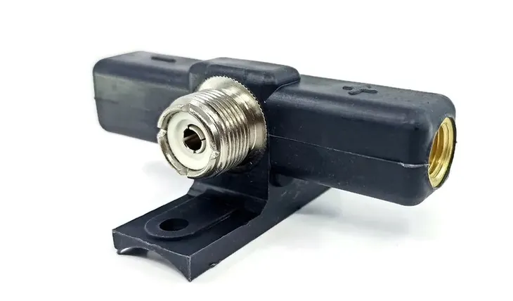 uchwyt-do-dipola-dpc-38-ampro-rodzaj-zlacze