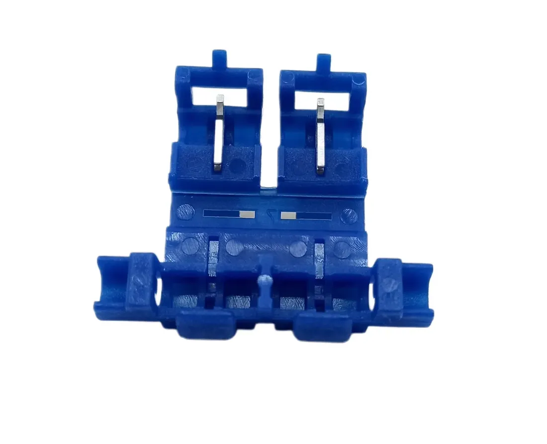 gniazdo-bezpiecznika-na-kabel