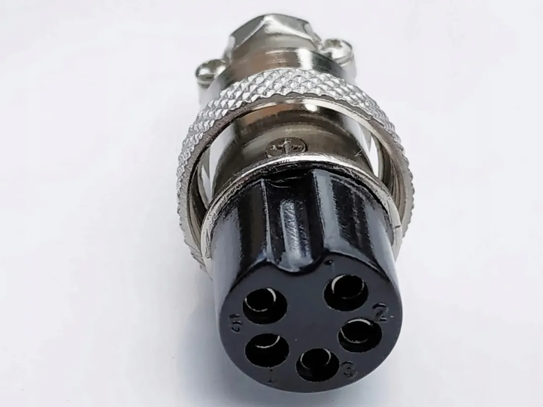 wtyk-mikrofonowy-5-pin-prosty
