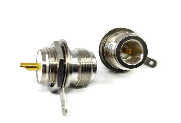 gniazdo-n-do-obudowy-marka-rf-connectors