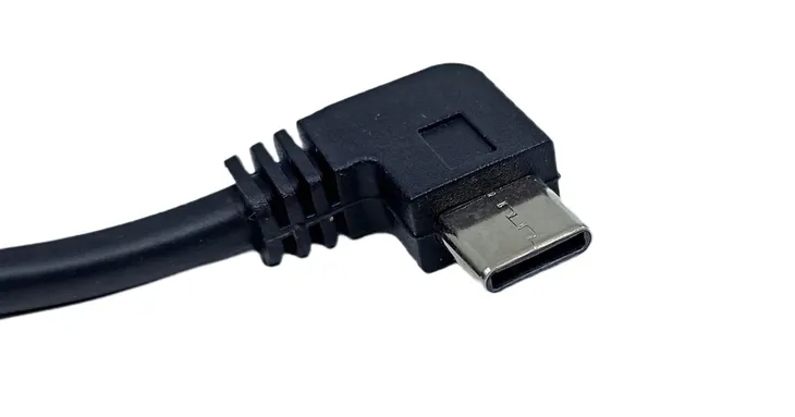 zasilacz-do-kamer-samochodowych-marka-peiying