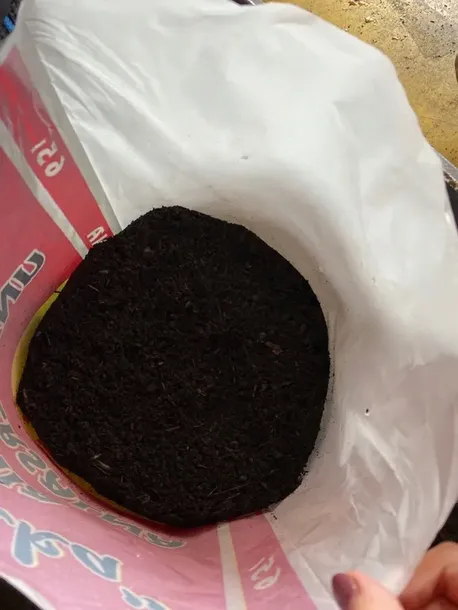 ziemia-uniwersalna-30-szt-x-65-l-do-kwiatow-warzyw-upraw-wysiewu-rodzaj-ziemia-uniwersalna