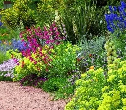 ziemia-uniwersalna-12-szt-x-65-l-do-kwiatow-warzyw-nawoz-paleta-marka-pphu