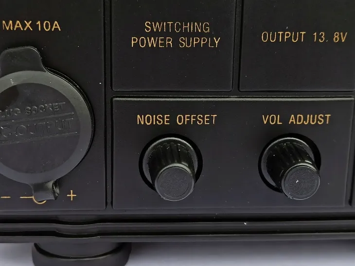 zasilacz-jetfon-pc17sw-138-v-rodzaj-impulsowy