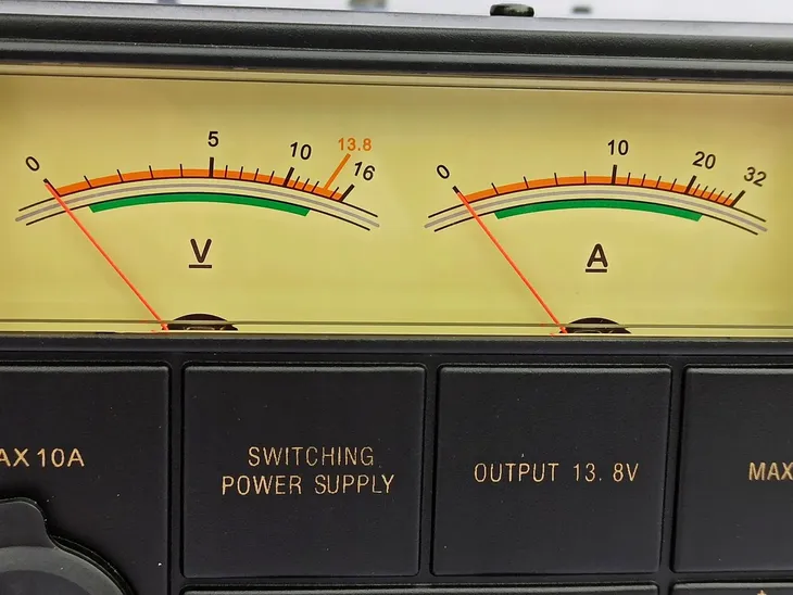 zasilacz-jetfon-pc17sw-138-v-stan-nowy-kod-producenta-pc-17-sw