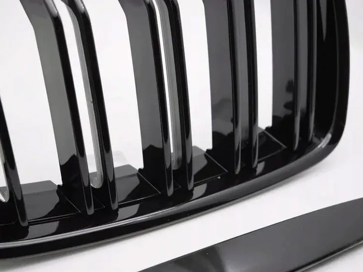 grill-atrapa-nerki-black-polysk-do-bmw-e90-e91-08-producent-czesci-tuning-tec