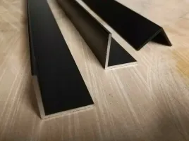 katownik-aluminiowy-czarny-mat-30mm-x-30mm-x-3mm