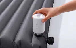 baseus-pompka-elektryczna-bezprzewodowa-do-materacy-kolek-dmuchance-latarka