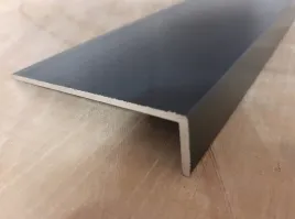 aluminiowy-katownik-antracyt-ral7016-mat-20x10x2-2m