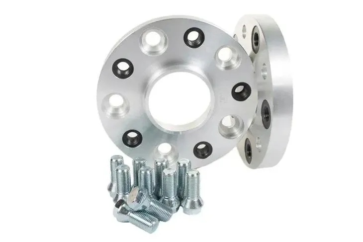 dystanse-przykrecane-50mm-741mm-5x120-rozstaw-srub-5x120