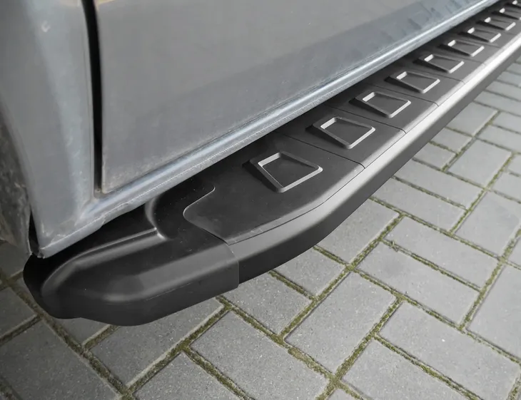 stopnie-boczne-progi-do-vw-short-t6-2015-stan-nowy