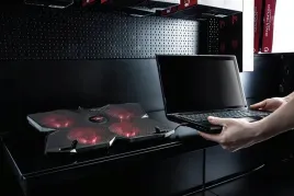 podkladka-chlodzaca-trust-gxt-278-yozu-20817-17-x-cala-4-wentylatory