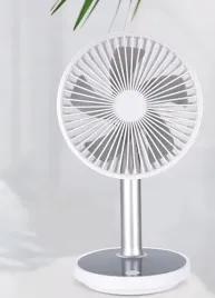 wentylator-wiatrak-mini-biurkowy-stojacy-na-nozce-bialy
