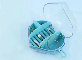 mala-przenosna-szkatulka-etui-na-bizuterie-pierscionki