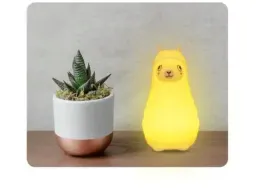 lampka-nocna-dziecieca-alpaka-silikonowa-rgb-z-pilotem