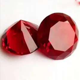 rekwizyt-fotograficzny-czerwony-diament-akrylowy
