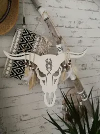 drewniana-dekoracja-scienna-boho-boohoo-bawol-koraliki