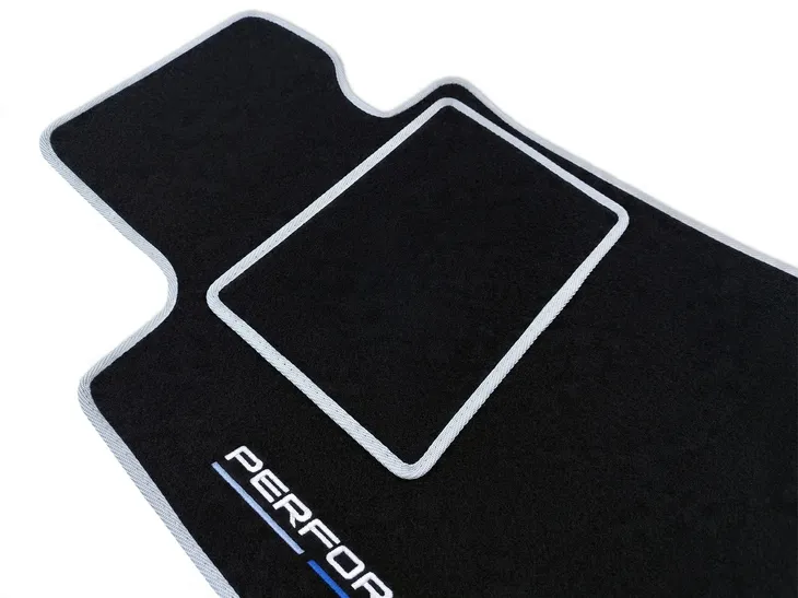 dywaniki-samochodowe-bmw-1-e87-2004-2013-performance-4x-waga-z-opakowaniem-3-kg