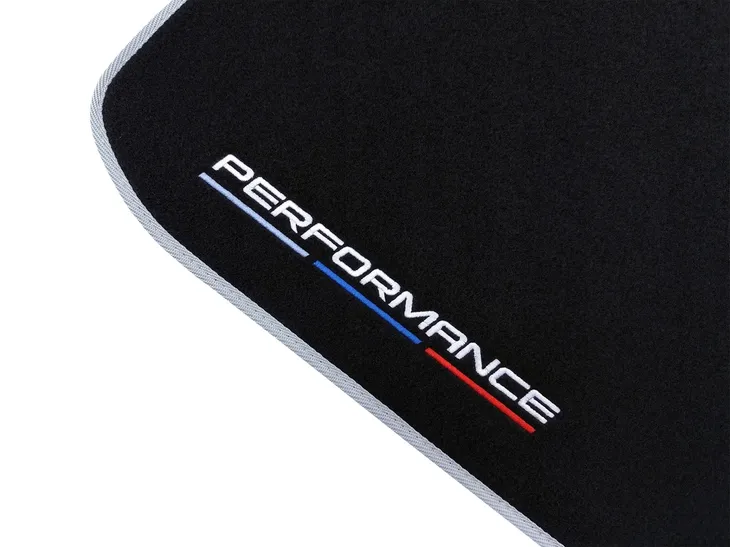 dywaniki-samochodowe-bmw-1-e82-2004-2013-performance-4x-kolor-czarny