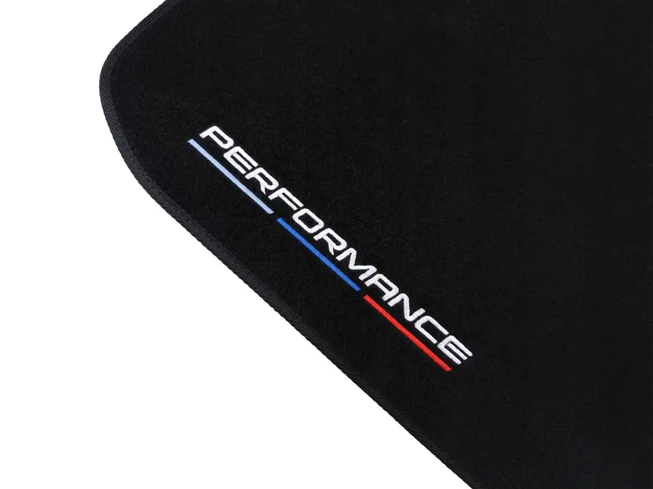 dywaniki-samochodowe-bmw-1-e82-2004-2013-4x-haft-performance-waga-z-opakowaniem-3-kg