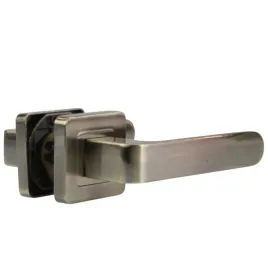 outlet-klamki-drzwiowe-metal-bud-rio-z-zaokraglonym-szyldem-patyna