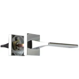 outlet-klamki-drzwiowe-vds-spyq-na-rozecie-kwadratowej-szyldem-chrom