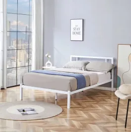 biale-metalowe-lozko-z-stelazem-120x200cm-proste-na-obozy-kempingi