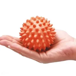 pilka-do-rehabilitacji-dloni-z-kolcami-mb-6-6cm