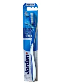 jordan-szczoteczka-do-zebow-clean-between-medium