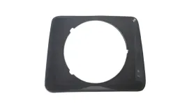 ramka-reflektora-lewa-suzuki-samurai-sj413-72161m80002-72161m-80002