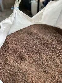 zwir-naturalny-nowosc-rosso-negro-2-4-mm-20kg