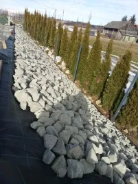 kamien-na-skarpe-60-300-siwy-piekny-1000-kg-bb