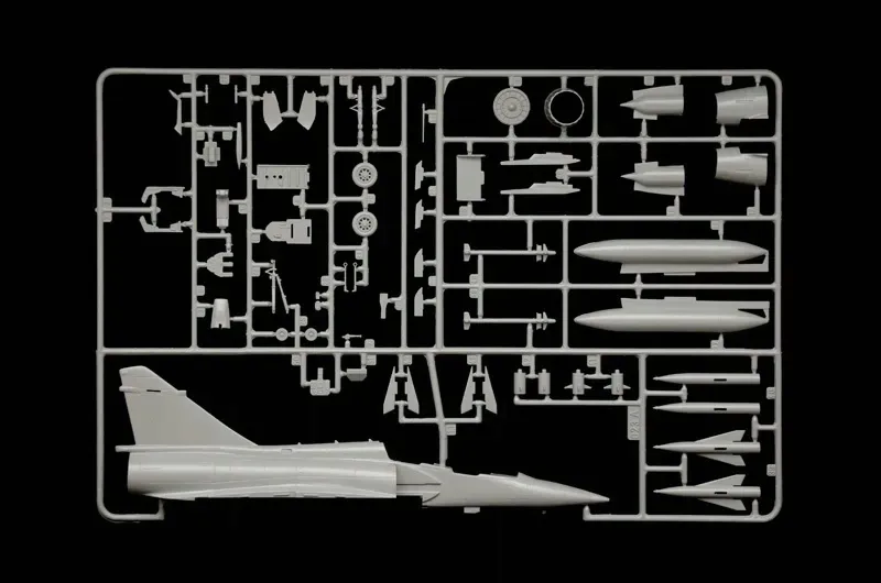 1-72-model-samolotu-mirage-2000-b-d-marka-italeri