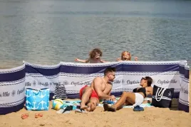 parawan-plazowy-5m-na-plaze-przeciwwietrzny-captain-mike