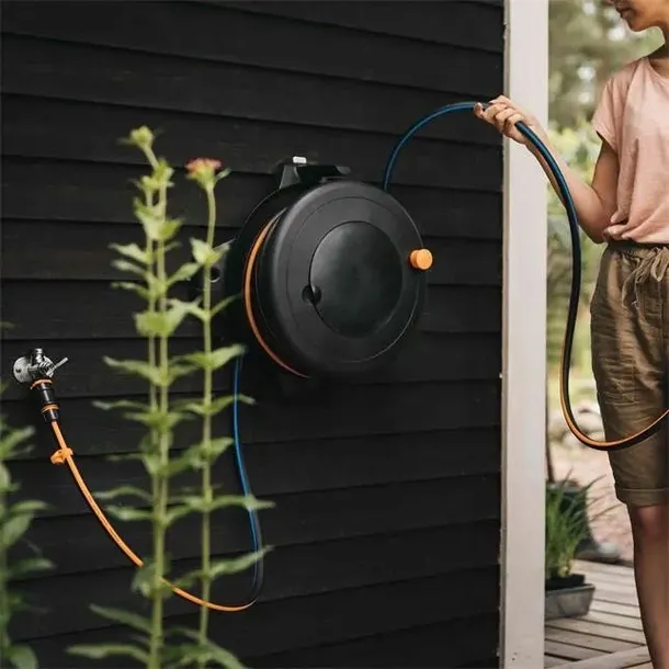 fiskars-beben-z-wezem-solid-m-1-2-20m-waterw-stan-nowy-waga-z-opakowaniem-5-01-kg