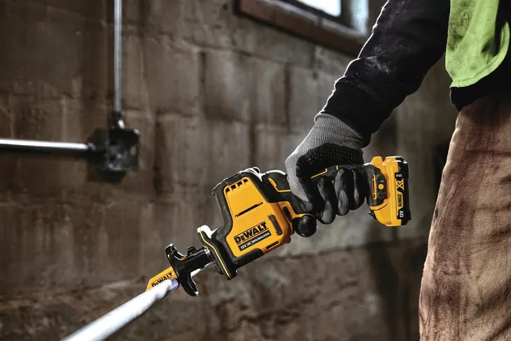 dewalt-pila-szablasta-12v-dcs312n-rodzaj-akumulatorowa