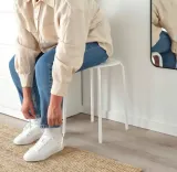 taboret-stolek-bialy-45-cm-ikea-marius-informacje-dodatkowe-mozliwosc-sztaplowania